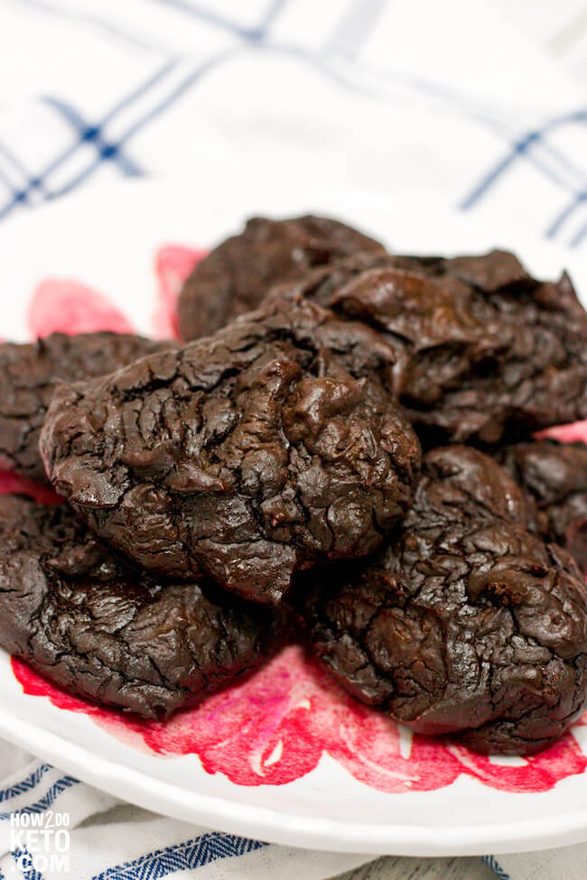 These decadent keto chocolate cookies taste so rich and amazing that you'd never guess they're actually GOOD for you!