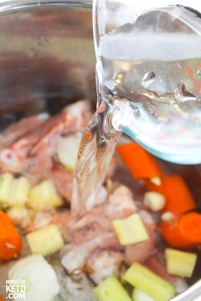 How to make chicken broth in the instant pot