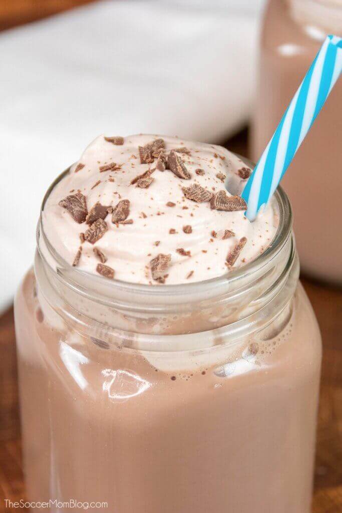 whipped hot cocoa drink in a mason jar 