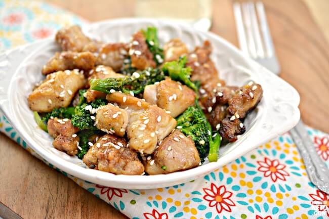 bowl of low carb sesame chicken with broccoli