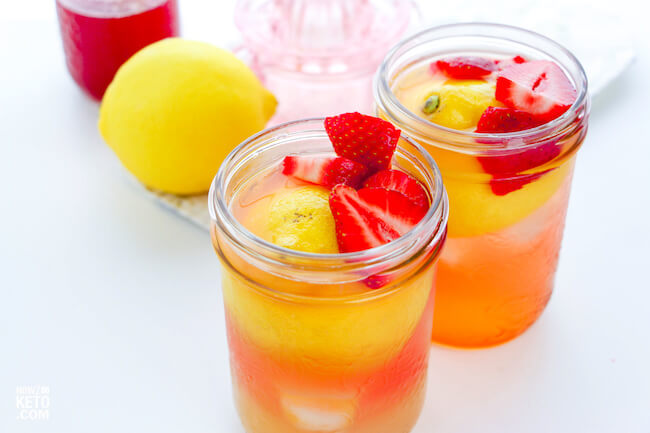 Craving a deliciously sweet keto-friendly drink? Try our amazing Low Carb Strawberry Lemonade!