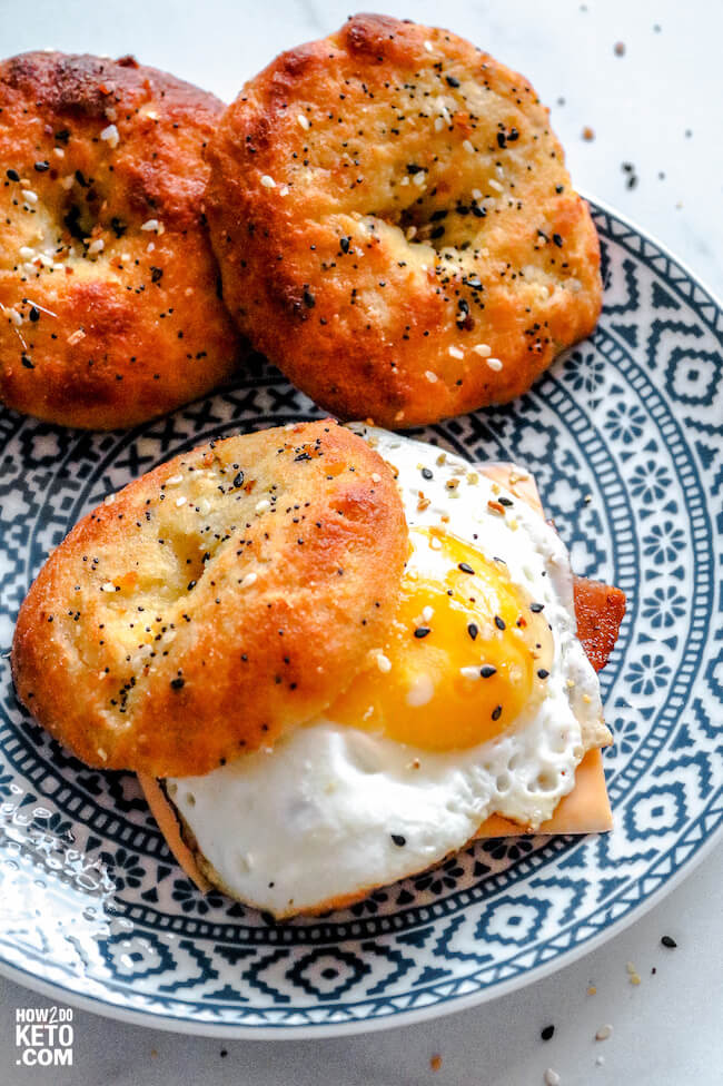 keto bagels with ham and egg