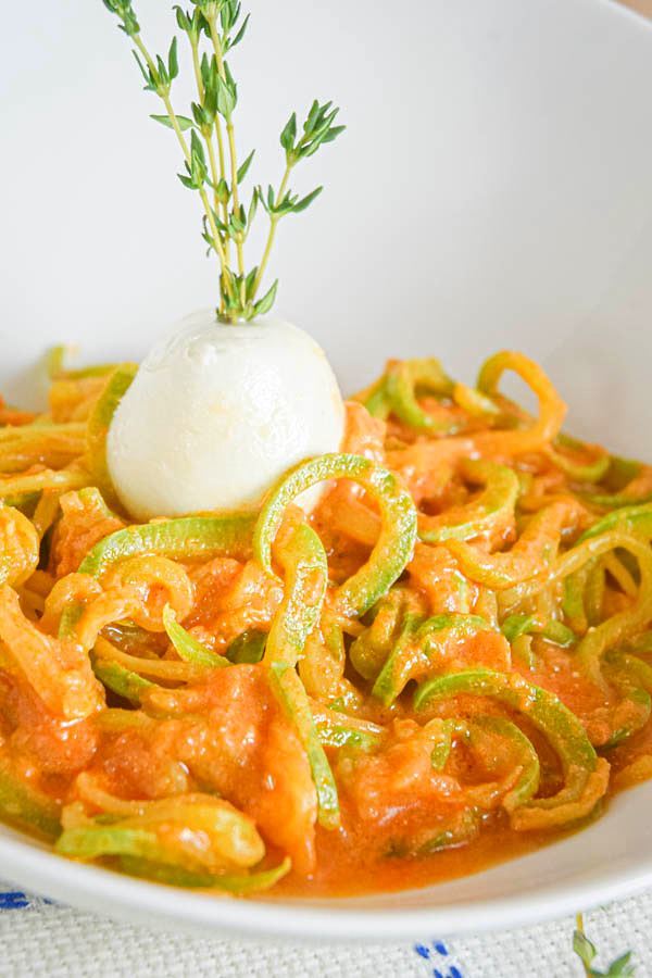 zucchini noodles with tomato sauce
