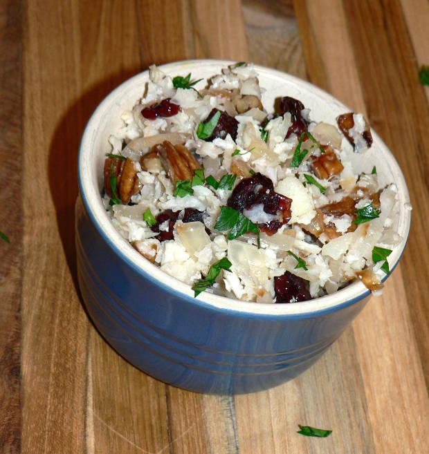 stuffing/dressing made with cauliflower and cranberries