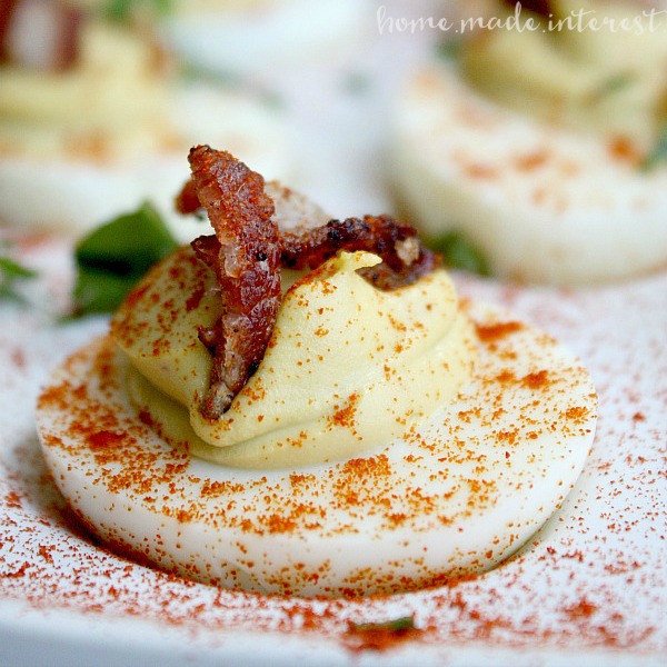 spicy deviled eggs with bacon